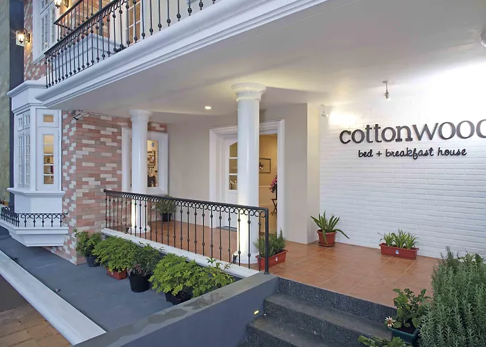 Cottonwood Bed & Breakfast House Bandung